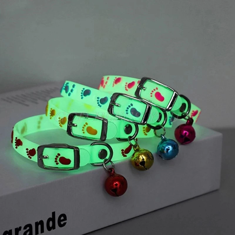 

Pet Glowing Collars with Bells Glow at Night Dogs Cats Necklace Light Luminous Neck Ring Accessories Drop Shipping