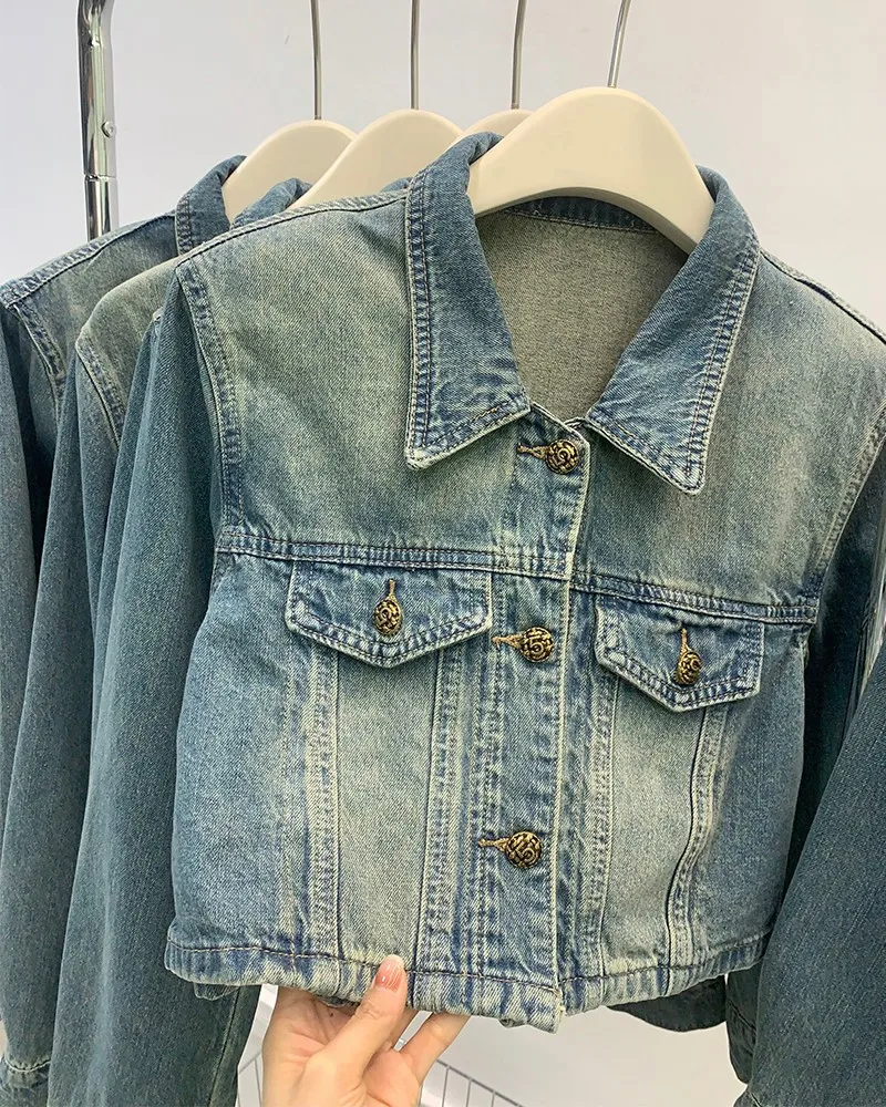 Women's Vintage Blue Padded Shoulder Long Sleeve Crop Denim Jacket Lady Spring Autumn Single Breasted Shhort Denim Outwear Top
Women's Vintage Blue Padded Shoulder Long Sleeve Crop Denim Jacket Lady Spring Autumn Single Breasted Shhort Denim Outwear Top