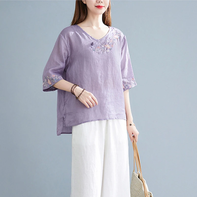 2023 T-shirts for Woman Solid Color V-neck Conventional Sleeve Casual Embroidery Women's Clothing Free Shipping
2023 T-shirts for Woman Solid Color V-neck Conventional Sleeve Casual Embroidery Women's Clothing Free Shipping