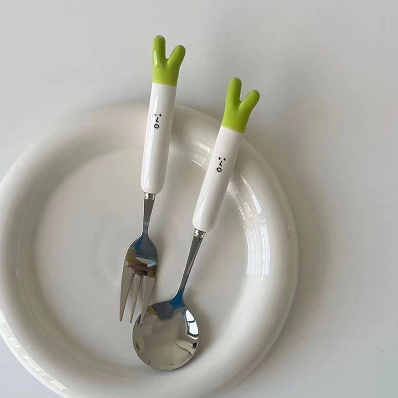 Cute Cartoon Green Onion Stainless Steel Ceramic Tableware Creative Family Spoon and Fork Birthday Gifts for Boys Girls
Cute Cartoon Green Onion Stainless Steel Ceramic Tableware Creative Family Spoon and Fork Birthday Gifts for Boys Girls