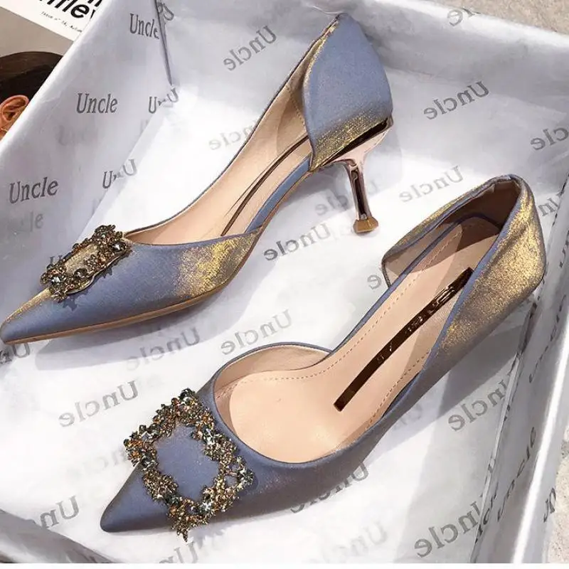 2022 Spring New Women Bridal Shoes Wedding Shoes Faux Silk Satin Rhinestone Crystal Woman Pumps Stiletto Sapato Feminino
2022 Spring New Women Bridal Shoes Wedding Shoes Faux Silk Satin Rhinestone Crystal Woman Pumps Stiletto Sapato Feminino