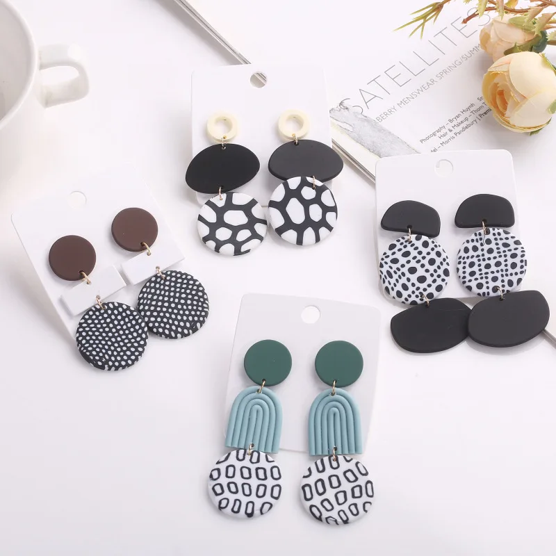 2022 European and American Design Modern Minimalist Geometric Clay Soft Pottery Earrings Ins French Fashion Accessories
2022 European and American Design Modern Minimalist Geometric Clay Soft Pottery Earrings Ins French Fashion Accessories