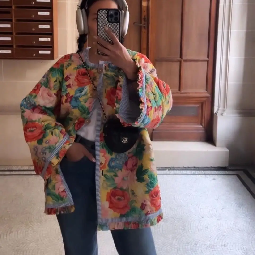 Fashion Flare Sleeve Panel Contrast Cotton Coat Women New Print Plush Coat for Women Jackets
Fashion Flare Sleeve Panel Contrast Cotton Coat Women New Print Plush Coat for Women Jackets