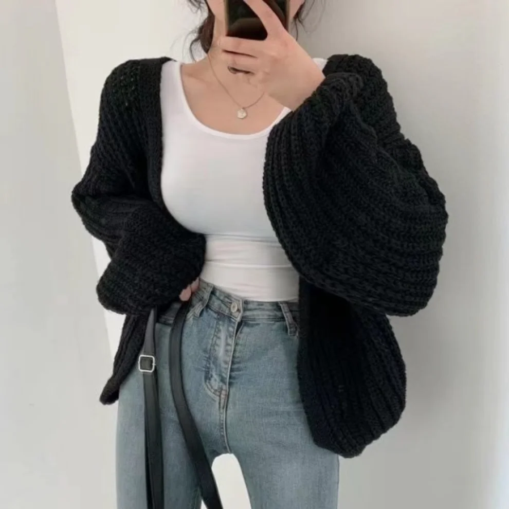 Korean Style Vintage Knitwear Jacket Autumn Winter Sweater Cardigans Loose Long Sleeve Solid Color Casual Knitted Coat Women
Korean Style Vintage Knitwear Jacket Autumn Winter Sweater Cardigans Loose Long Sleeve Solid Color Casual Knitted Coat Women