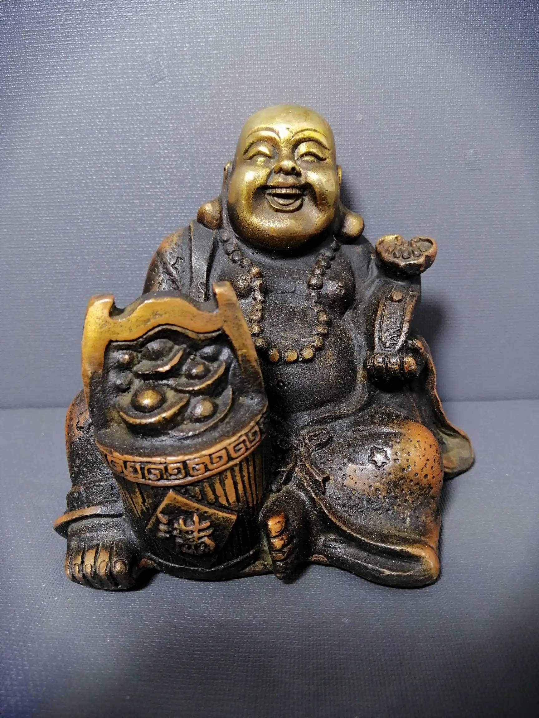 Изысканная коллекция, китайские красные бронзовые Буддийские принадлежности Maitreya, товары для дома, украшения для гостиной, мебельные украш... 
Изысканная коллекция, китайские красные бронзовые Буддийские принадлежности Maitreya, товары для дома, украшения для гостиной, мебельные украш...