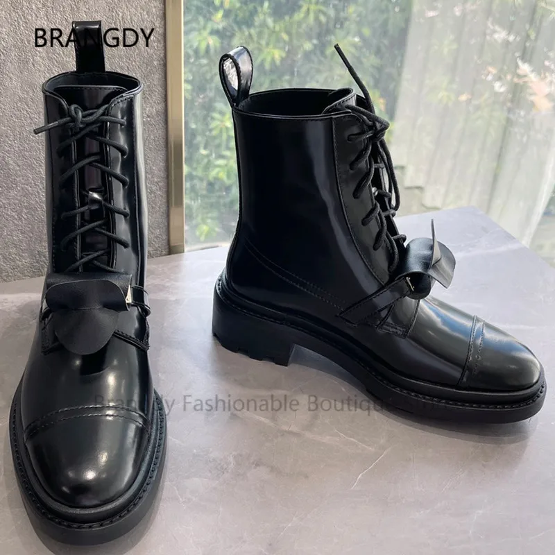 2022 Nature Calfskin Calf Knight Boots Round Toe Metal Button Rubber Sole Chelsea Boots Women Winter Chunky Heels Martin Bootias
2022 Nature Calfskin Calf Knight Boots Round Toe Metal Button Rubber Sole Chelsea Boots Women Winter Chunky Heels Martin Bootias