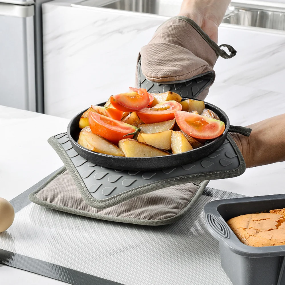 Microwave Insulation Tool Silicone Gloves Hand Clip Hand Rest for Kitchen Baking Heat Insulating Gloves for Oven CLH@8
Microwave Insulation Tool Silicone Gloves Hand Clip Hand Rest for Kitchen Baking Heat Insulating Gloves for Oven CLH@8