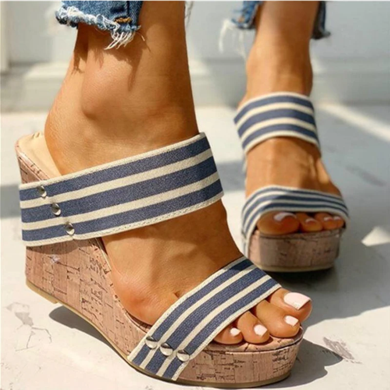 Europe 2022 Summer New Women Slippers Wedges High Heel Shoes Woman Platform Slippers Ladies Fashion Slides Casual Shoes Female
Europe 2022 Summer New Women Slippers Wedges High Heel Shoes Woman Platform Slippers Ladies Fashion Slides Casual Shoes Female