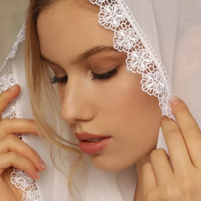 Woman Lace Veil Wedding Church Lace Trim Veil Lightweight Scarf with Floral Pattern Hot Weather Muslims Girl Headscarf
Woman Lace Veil Wedding Church Lace Trim Veil Lightweight Scarf with Floral Pattern Hot Weather Muslims Girl Headscarf