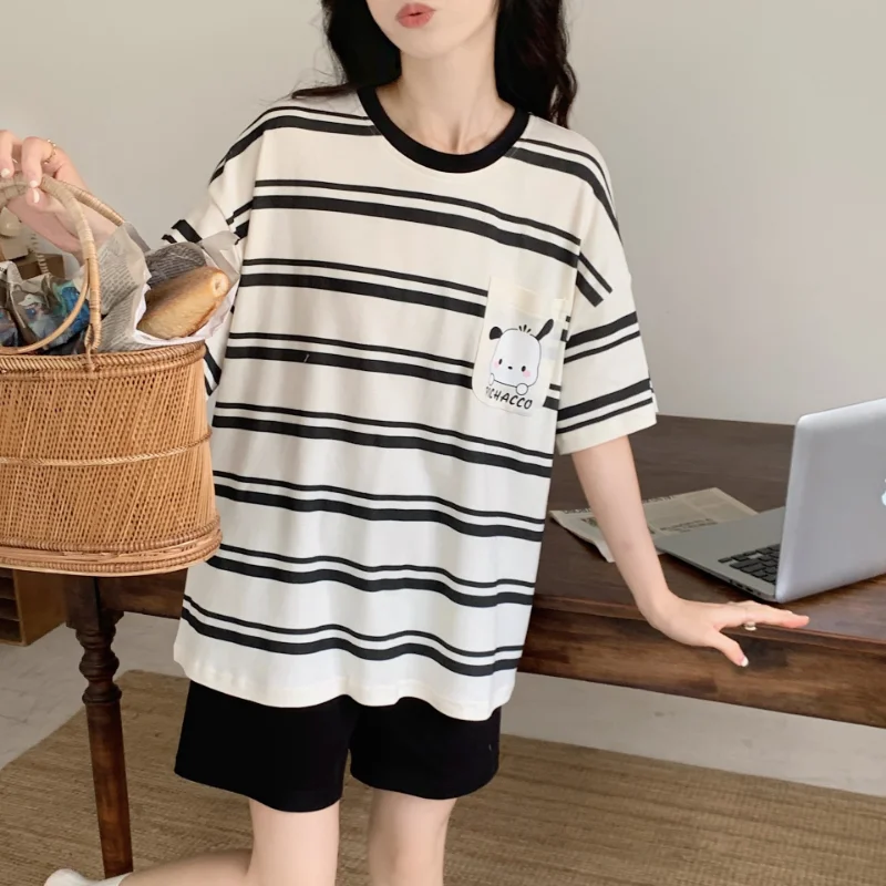Sanrios new kawaii Pacha dog cute Anime cartoon pajamas female summer cotton thin section outside short-sleeved loungewear suit
Sanrios new kawaii Pacha dog cute Anime cartoon pajamas female summer cotton thin section outside short-sleeved loungewear suit
