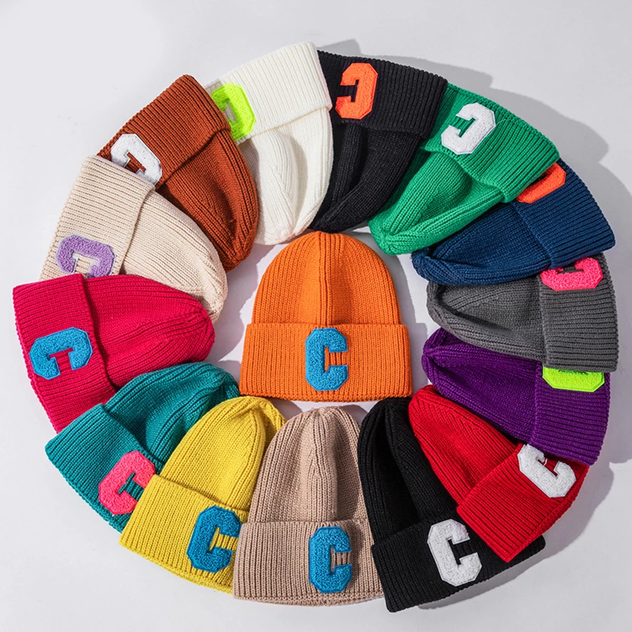 Embroidery Skullies Cap Winter Fashion Knitted Beanie Hats Outdoor Warm Cold Protection Hat Unisex Multi Color Letter C Caps
Embroidery Skullies Cap Winter Fashion Knitted Beanie Hats Outdoor Warm Cold Protection Hat Unisex Multi Color Letter C Caps