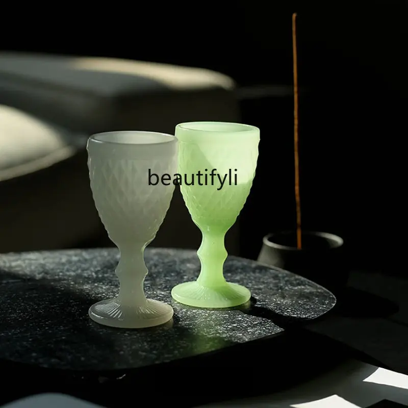 yj Retro Bone Powder Milk Wineglass Green Glass Relief Shot Glass Japanese White Wine Glass
yj Retro Bone Powder Milk Wineglass Green Glass Relief Shot Glass Japanese White Wine Glass
