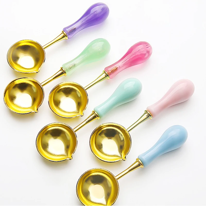 Retro stamp spoons Sealing Wax Furnace Stove Pot Plastic Handle Sealing Wax Spoon for Wax Sealing Decorative Craft Gift
Retro stamp spoons Sealing Wax Furnace Stove Pot Plastic Handle Sealing Wax Spoon for Wax Sealing Decorative Craft Gift