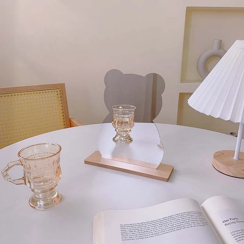 Irregular Desktop Mirror Loving Bear Mirror Folding Comb Convenient Korean Style Foldable Cute INS Simple Photography Background 
Irregular Desktop Mirror Loving Bear Mirror Folding Comb Convenient Korean Style Foldable Cute INS Simple Photography Background