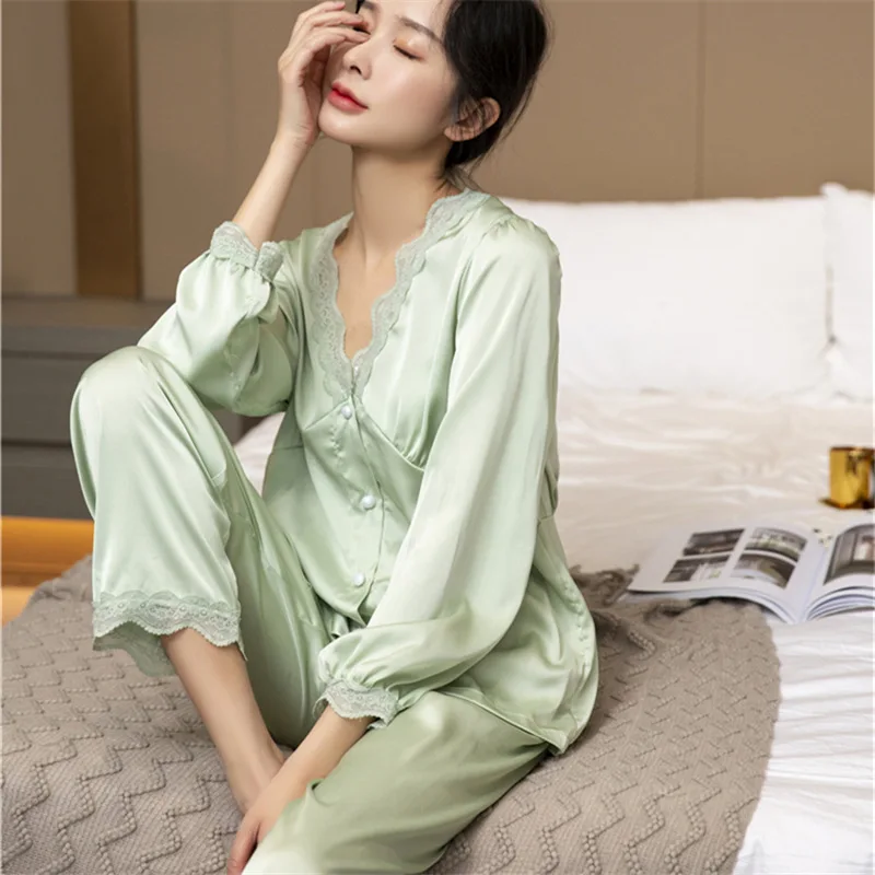 Women's Pajamas Set 2 Pieces Lace V-neck Cardigan&Trousers Suits Luxury Silk Satin Sleepwear Pyjamas Women Casual Home Clothes
Women's Pajamas Set 2 Pieces Lace V-neck Cardigan&Trousers Suits Luxury Silk Satin Sleepwear Pyjamas Women Casual Home Clothes