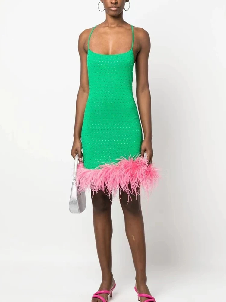 2023 Summer New Roman Cotton Hot Diamond Halter Women's Dress Feather Splicing Small Sexy Backless
2023 Summer New Roman Cotton Hot Diamond Halter Women's Dress Feather Splicing Small Sexy Backless