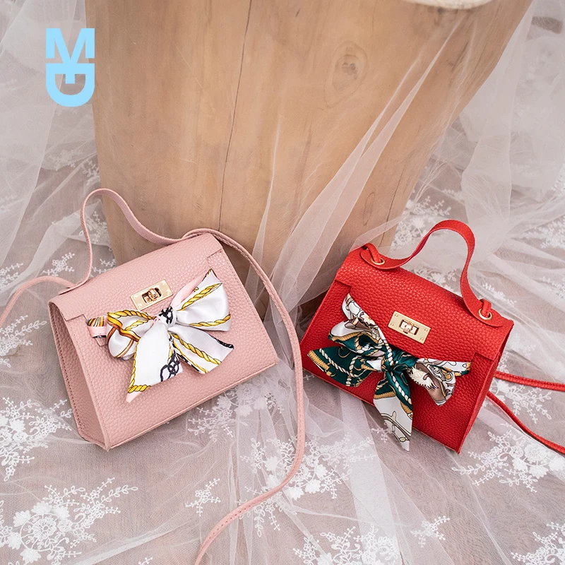 New 5 Colors Adult Kids Girls Bags Elegant PU Leather Messenger Bag Ribbons Bow Scarf Flap Handbags
New 5 Colors Adult Kids Girls Bags Elegant PU Leather Messenger Bag Ribbons Bow Scarf Flap Handbags