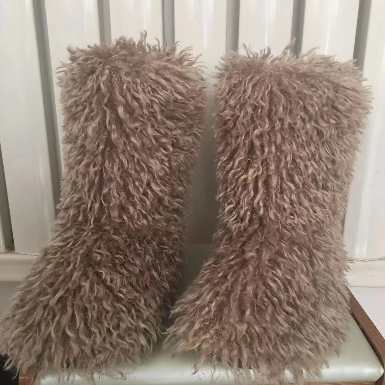 2022 Fashion Winter Lamb Skin Boots Long Hair Faux Mongolian Sheep Fur Boots Cover
2022 Fashion Winter Lamb Skin Boots Long Hair Faux Mongolian Sheep Fur Boots Cover