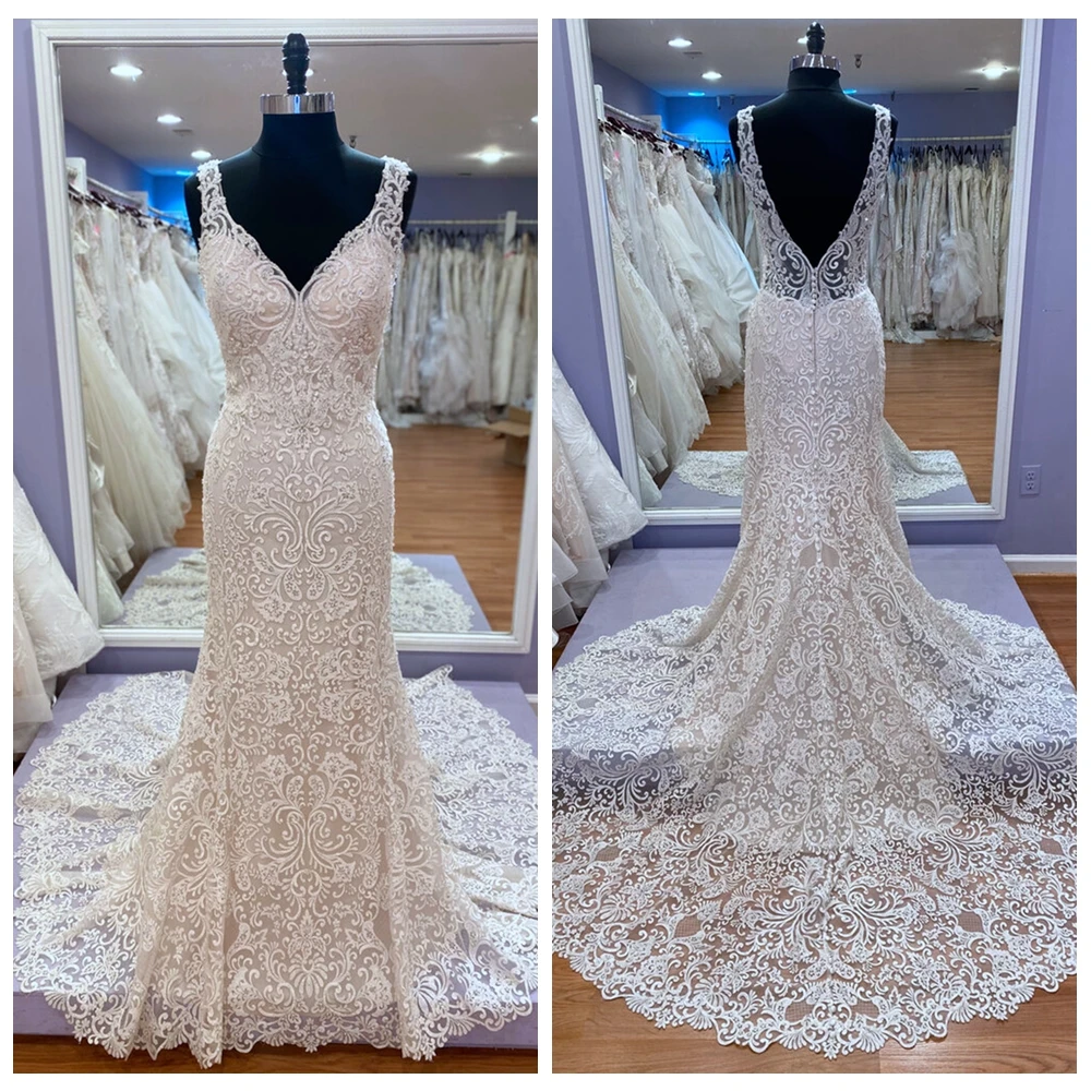 Luxury Mermaid Plus Zise Wedding Dresses Champagne Lace Crystals Deep V Neck Open Back Long Train Beach Country Bride Gowns
Luxury Mermaid Plus Zise Wedding Dresses Champagne Lace Crystals Deep V Neck Open Back Long Train Beach Country Bride Gowns