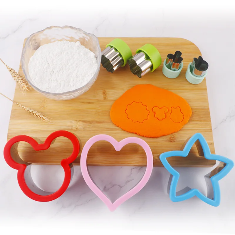 12Pcs Sandwich Cutter Set Dinosour Cookie Press Cutter Stainless Steel Sandwich Mould Baking Pastry Tools
12Pcs Sandwich Cutter Set Dinosour Cookie Press Cutter Stainless Steel Sandwich Mould Baking Pastry Tools