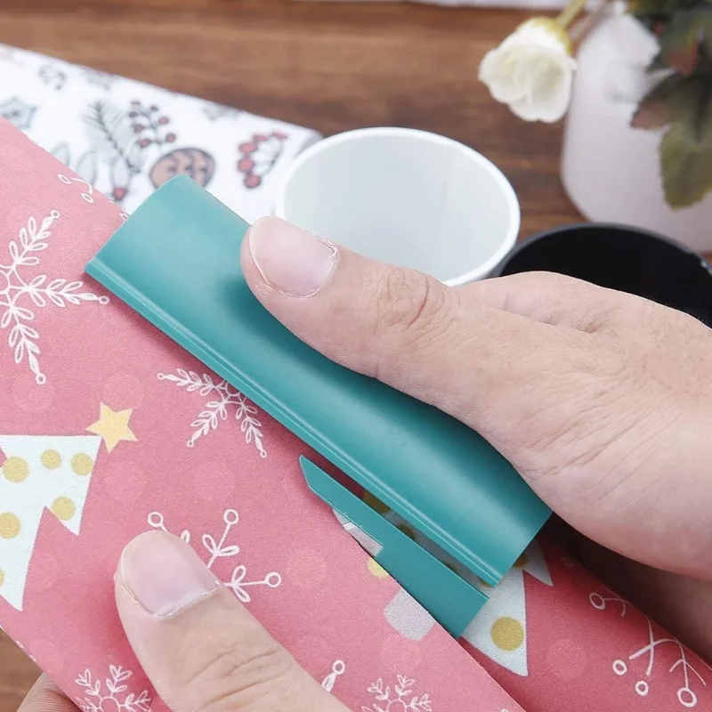 Sliding Wrapping Paper Cutter Portable Mini Christmas Gift Box Cutting Tools DIY Flower Shop Supplies Christmas Gift Decoration
Sliding Wrapping Paper Cutter Portable Mini Christmas Gift Box Cutting Tools DIY Flower Shop Supplies Christmas Gift Decoration