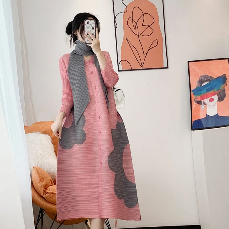 Miyake Pleated Dress Woman Fall Winter Fashion Loose Multicolor Long Sleeve Single-Breasted Cardigan Scarf Skirt Two-Piece Set
Miyake Pleated Dress Woman Fall Winter Fashion Loose Multicolor Long Sleeve Single-Breasted Cardigan Scarf Skirt Two-Piece Set