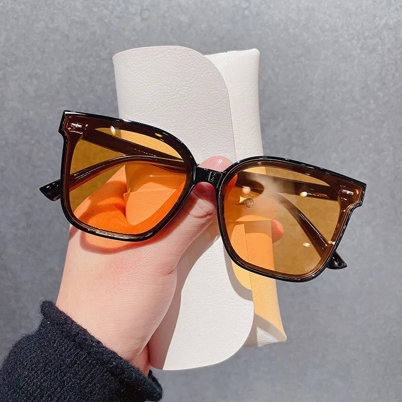 women's glasses 2022 trend Men's goggles outdoors vintage sunglasses summer UV400 luxury brand famous brand sunglasses
women's glasses 2022 trend Men's goggles outdoors vintage sunglasses summer UV400 luxury brand famous brand sunglasses