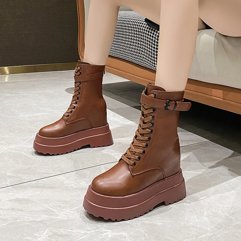2022 Autumn New Boots Women's Autumn and Winter Short Boots Thick-soled Inner Increase Women's Boots Motorcycle Boot
2022 Autumn New Boots Women's Autumn and Winter Short Boots Thick-soled Inner Increase Women's Boots Motorcycle Boot