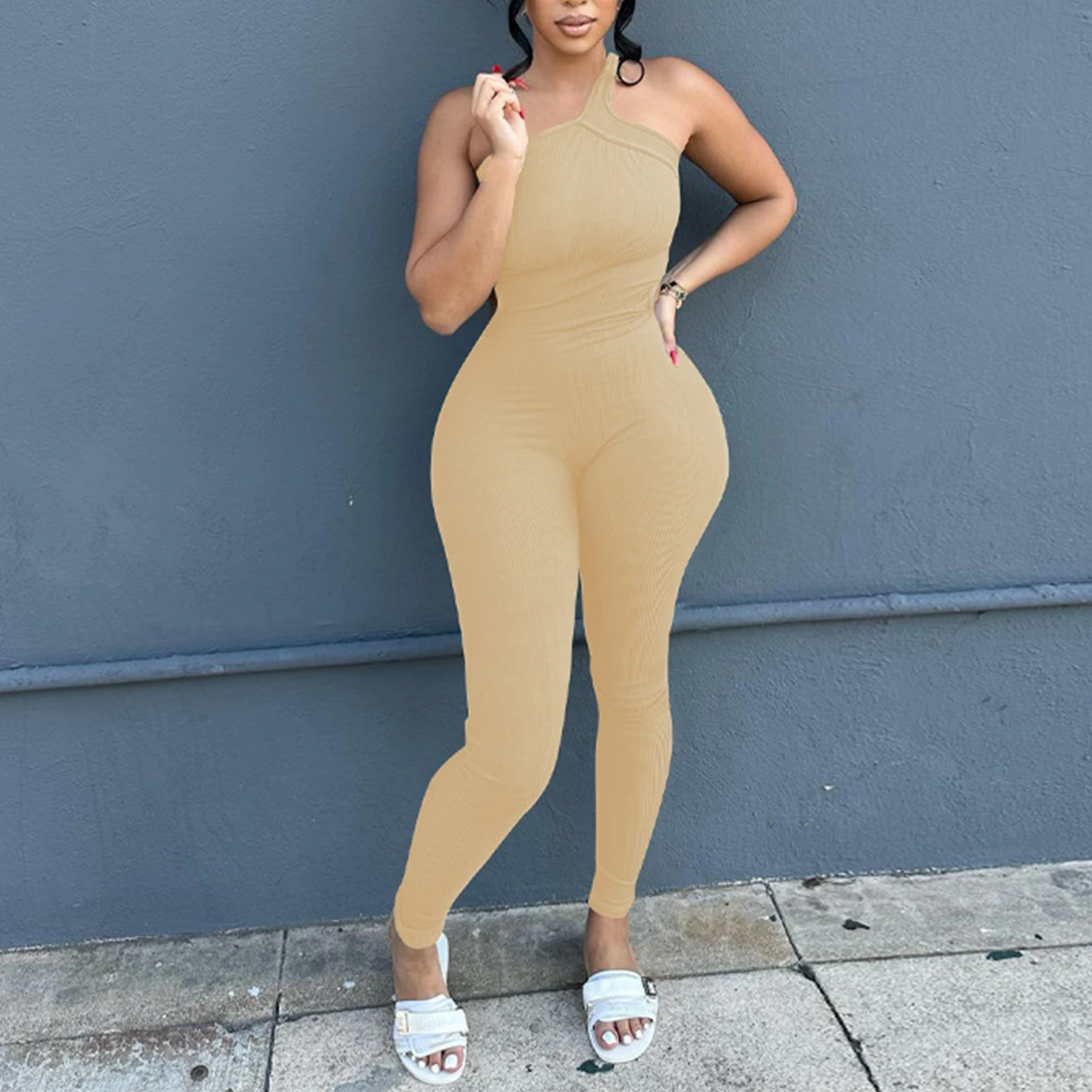 Женский трикотажный комбинезон на одно плечо, без рукавов
Женский трикотажный комбинезон на одно плечо, без рукавов