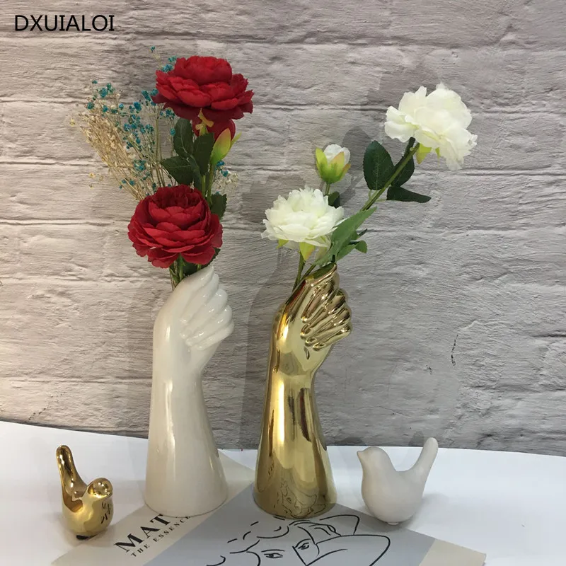 ceramics vase Nordic style Golden Hand Vase Flowers Modern Home Office Decor of Creative Floral Composition living room Ornament
ceramics vase Nordic style Golden Hand Vase Flowers Modern Home Office Decor of Creative Floral Composition living room Ornament