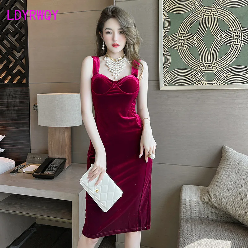 2022 New French Herbon-style slim-fit dress with straps and Fanny pack Office Lady Zippers
2022 New French Herbon-style slim-fit dress with straps and Fanny pack Office Lady Zippers