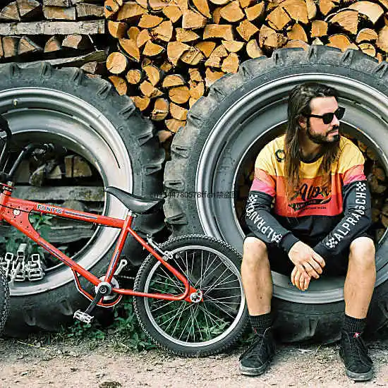 Men's cycling clothing pro cycling jersey bicycle t shirt downhill jersey off road mtb long sleeve cycling sweatshirt
Men's cycling clothing pro cycling jersey bicycle t shirt downhill jersey off road mtb long sleeve cycling sweatshirt