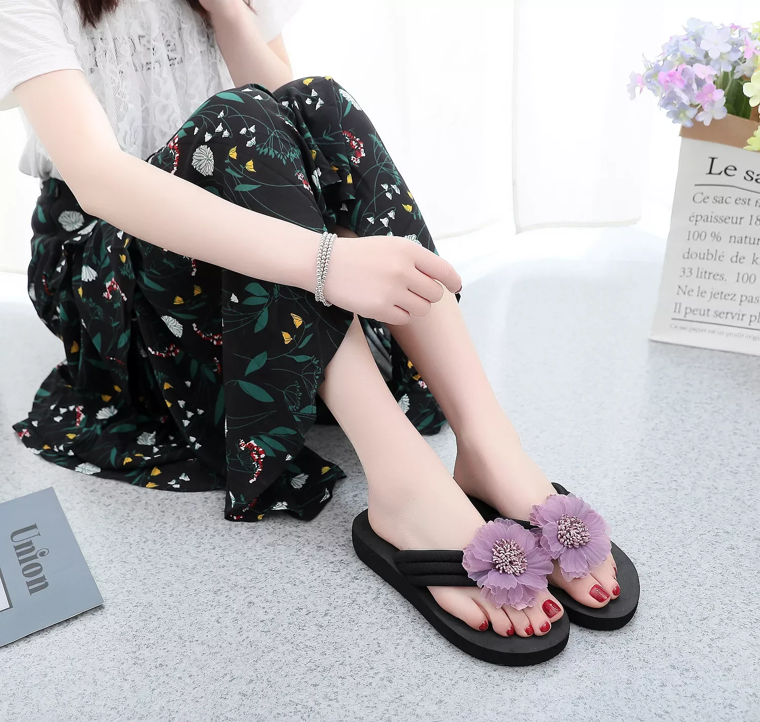 2023NEW new cool summer slippers female fashion bowknot is a word procrastinates han edition platform sea beach shoes
2023NEW new cool summer slippers female fashion bowknot is a word procrastinates han edition platform sea beach shoes