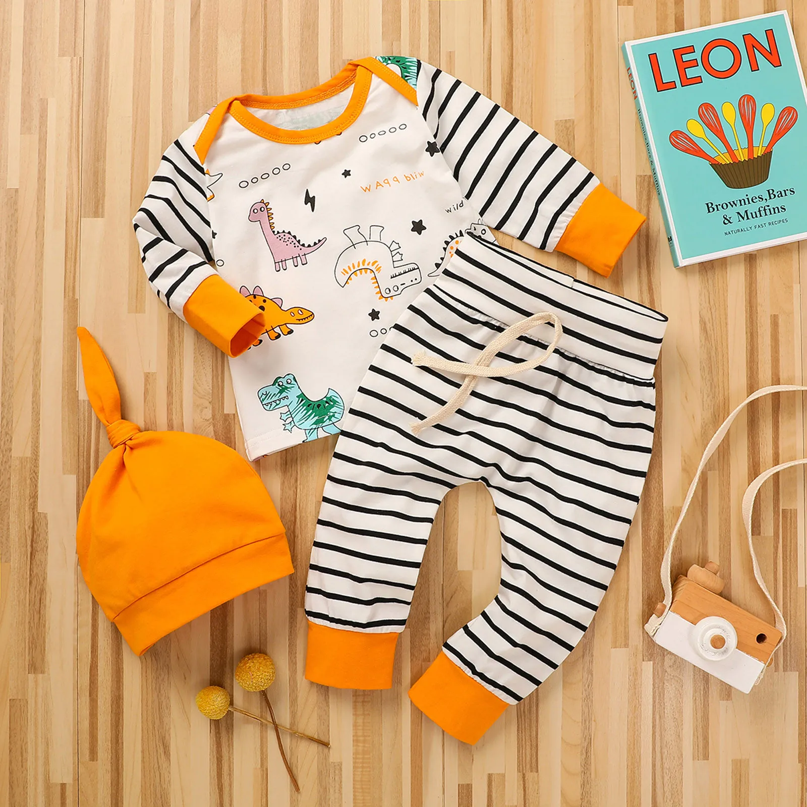 Spring Baby Boy Clothes Set 3pcs Cartoon Dinosaur Print Long-sleeve Top Pants Hat For 0-2 Years Newborn Infant Baby Outfits
Spring Baby Boy Clothes Set 3pcs Cartoon Dinosaur Print Long-sleeve Top Pants Hat For 0-2 Years Newborn Infant Baby Outfits