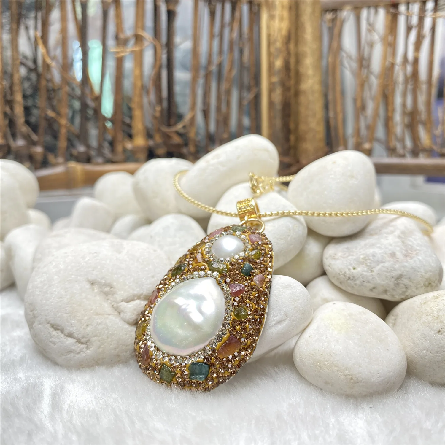 Natural Pearl Tourmaline Inlaid Rhinestone Pendant Ladies Personality Trend Necklace Jewelry
Natural Pearl Tourmaline Inlaid Rhinestone Pendant Ladies Personality Trend Necklace Jewelry