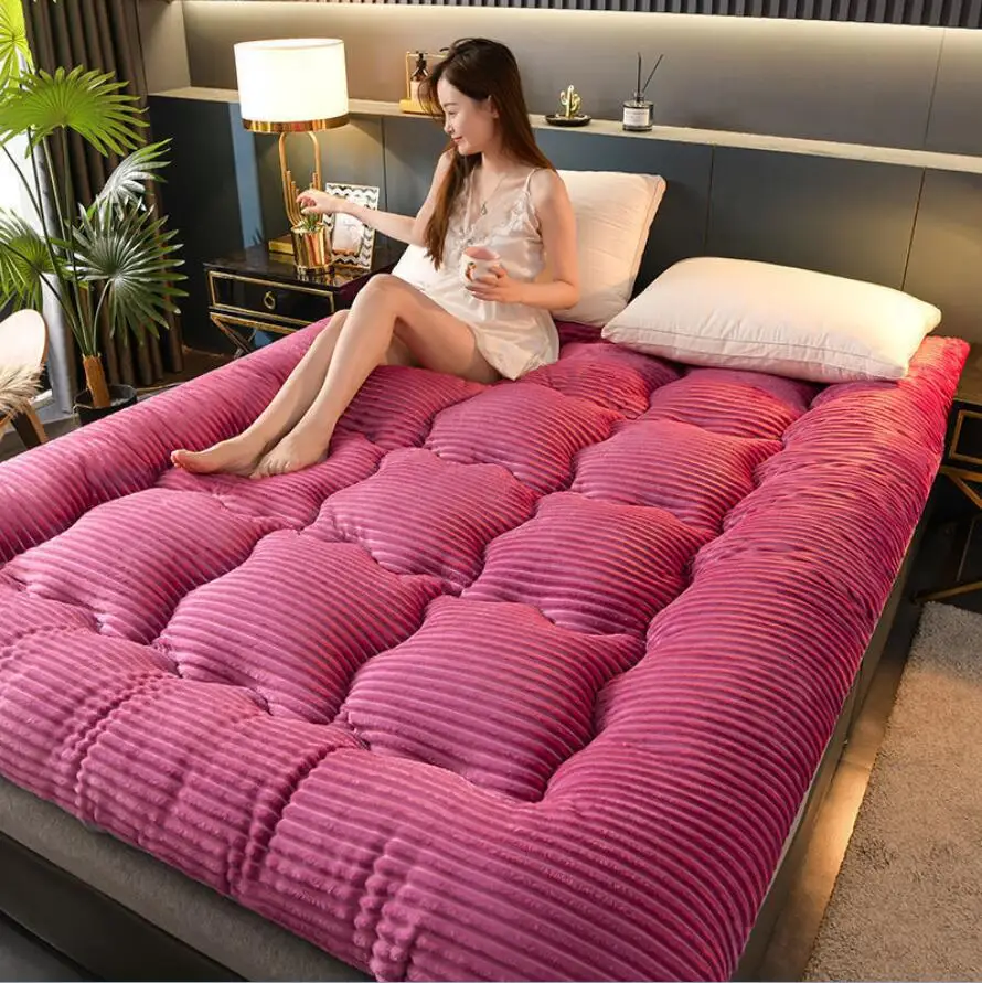 Thickened Mattress Filled With Feather Down Dormitory Double Bed Warm Pad Japanese Tatami Household Big Bed Mattress Bedding
Thickened Mattress Filled With Feather Down Dormitory Double Bed Warm Pad Japanese Tatami Household Big Bed Mattress Bedding