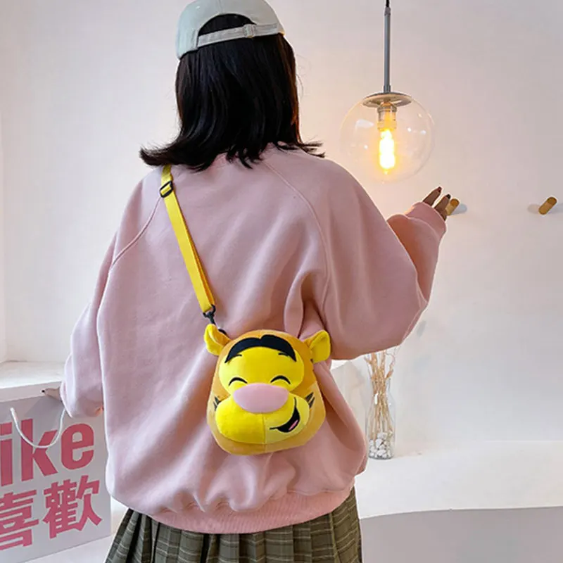 Smiling Tiger Plush Crossbody Bag cute funny small Shoulder Bag Warm Fluffy Mobile Phone Pouch Ladies Travel Purses
Smiling Tiger Plush Crossbody Bag cute funny small Shoulder Bag Warm Fluffy Mobile Phone Pouch Ladies Travel Purses
