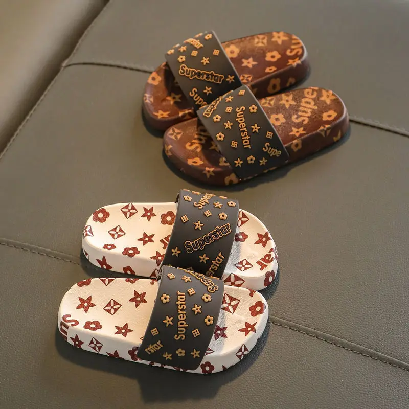 New Slippers Summer Slide Parent-child Shoes Outdoor Women's Slide Soft Non-slip Swimming Pool Indoor Household Slippers
New Slippers Summer Slide Parent-child Shoes Outdoor Women's Slide Soft Non-slip Swimming Pool Indoor Household Slippers
