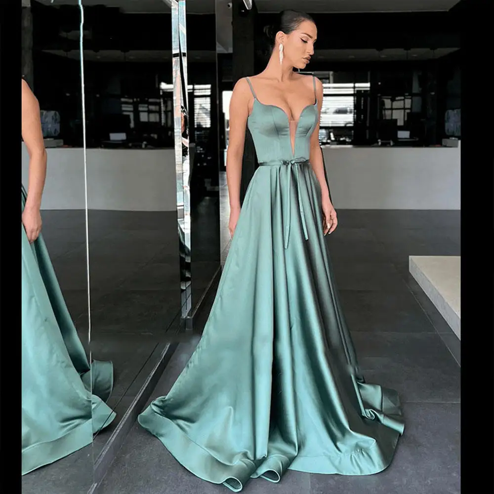 2023 Sexy Green Sweetheart Satin Prom Dress Evening Elegant Spaghetti Straps A Line Party Gown Floor Length Robes De Soirée 2022
2023 Sexy Green Sweetheart Satin Prom Dress Evening Elegant Spaghetti Straps A Line Party Gown Floor Length Robes De Soirée 2022