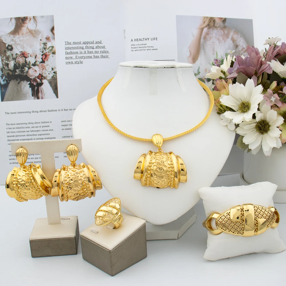 Dubai Gold Color Jewelry Sets Fashion Necklace Earrings Trendy Bracelet Wedding Jewelry for Women Jewellery Accessories Set
Dubai Gold Color Jewelry Sets Fashion Necklace Earrings Trendy Bracelet Wedding Jewelry for Women Jewellery Accessories Set