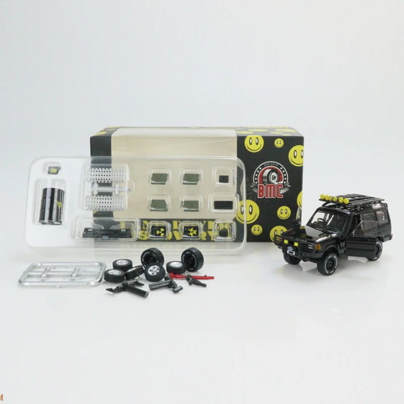 BM 1:64 модель автомобиля Land R 1998 открытая дверь из сплава внедорожник с аксессуаром-Black Smile LHD
BM 1:64 модель автомобиля Land R 1998 открытая дверь из сплава внедорожник с аксессуаром-Black Smile LHD