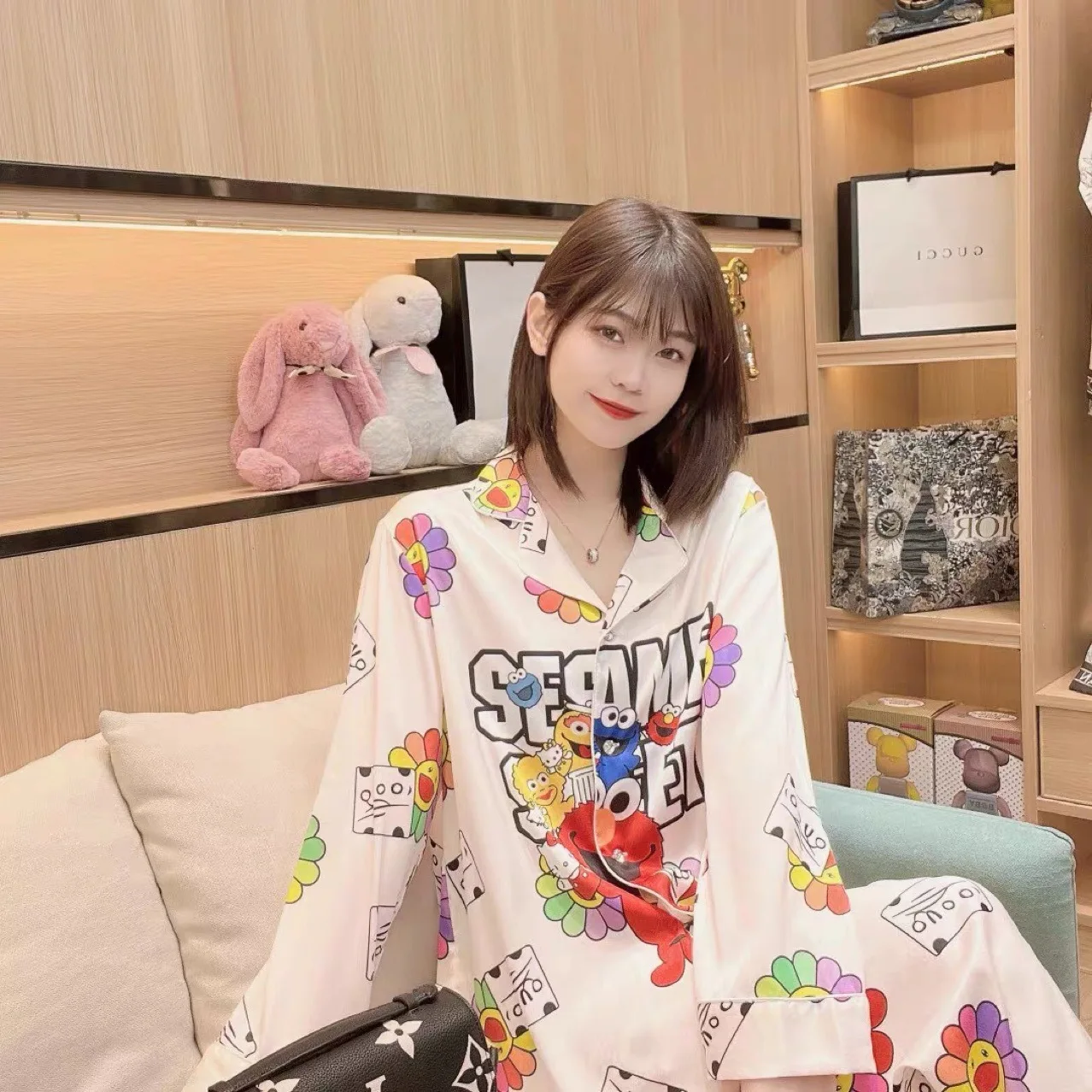 New women's pajamas long-sleeved trousers fashion ice silk home clothes woman pijama set
New women's pajamas long-sleeved trousers fashion ice silk home clothes woman pijama set
