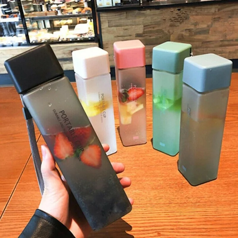 1Pc 500ml Water Bottle Transparent Square Plastic Matte Water Cup Outdoor Sports Bottle Cold Juice Cup with Portable Milk Rope
1Pc 500ml Water Bottle Transparent Square Plastic Matte Water Cup Outdoor Sports Bottle Cold Juice Cup with Portable Milk Rope
