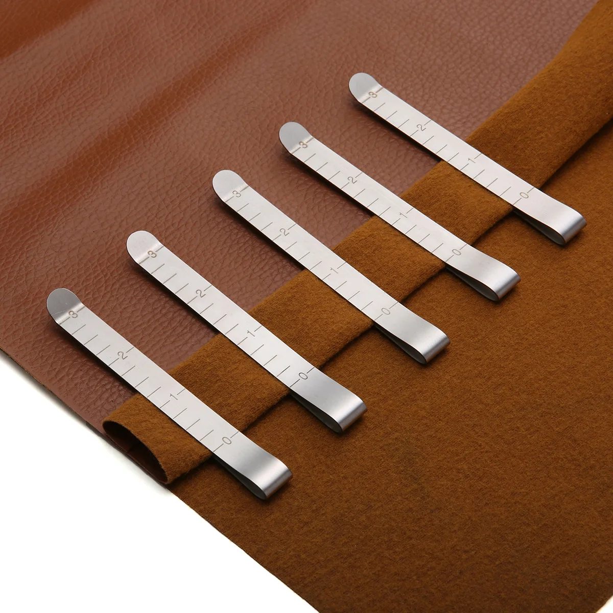 20Pcs 3 Inch Measuring Ruler Sewing Crimping Clip Fixed Ruler Stainless Steel Quilting Hemming Clip for Hand Sewing Fixed Marker
20Pcs 3 Inch Measuring Ruler Sewing Crimping Clip Fixed Ruler Stainless Steel Quilting Hemming Clip for Hand Sewing Fixed Marker