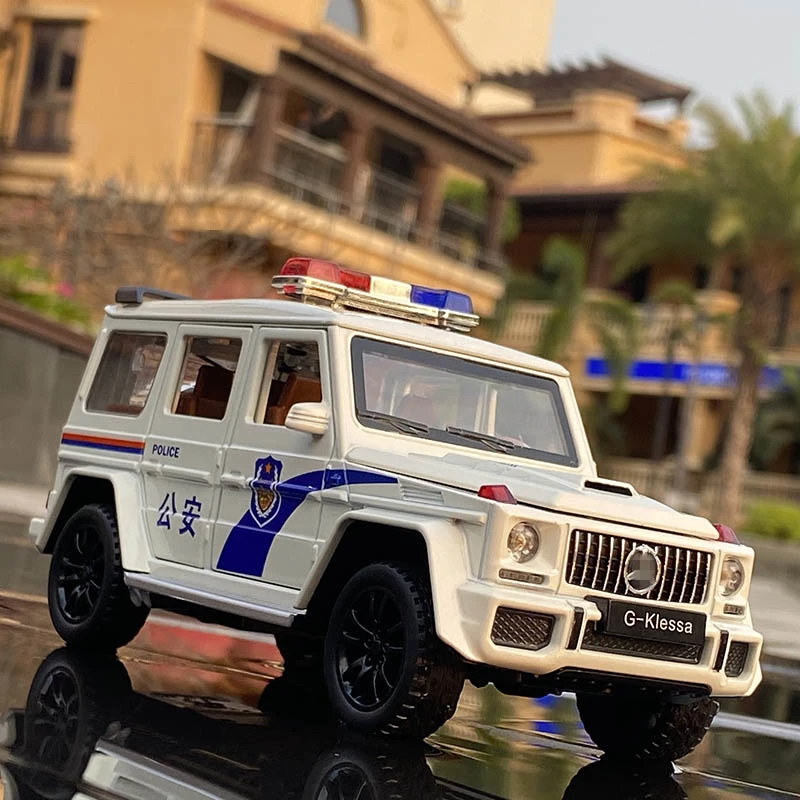 1:32 Mercedes Benz G65 G63 Alloy Car Model Diecast Metal Police Toy Off-road Vehicles Car Model Simulation Collection Gift E49
1:32 Mercedes Benz G65 G63 Alloy Car Model Diecast Metal Police Toy Off-road Vehicles Car Model Simulation Collection Gift E49