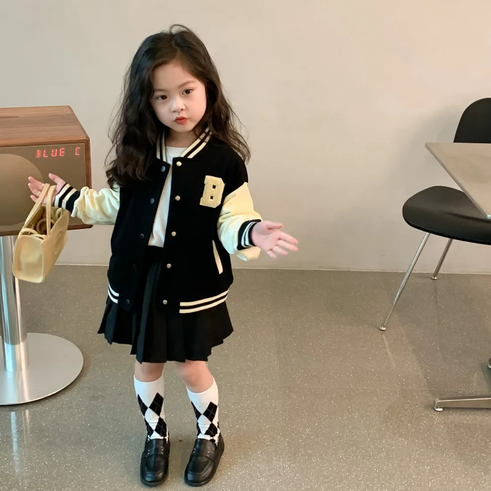 2022 Spring New Children's Wear Men's And Women's Letter Embroidered Baseball Suit Foreign Coat Two Piece Skirt Outfit Set
2022 Spring New Children's Wear Men's And Women's Letter Embroidered Baseball Suit Foreign Coat Two Piece Skirt Outfit Set
