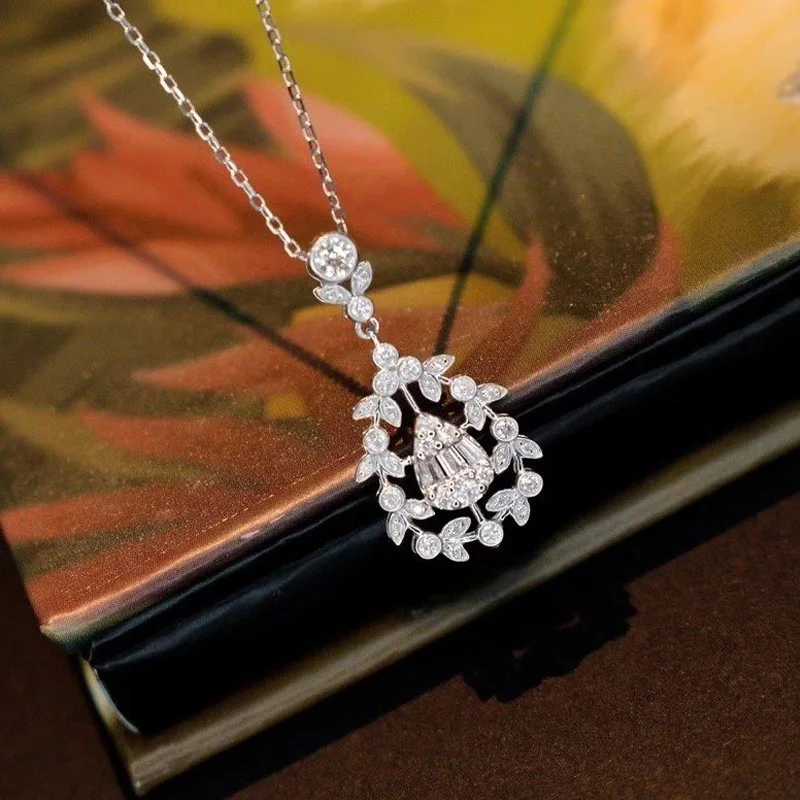 New Jewelry Fashion Vine Water Drop Pendant European and American High-quality Imitation Moissanite Necklace for Women 
New Jewelry Fashion Vine Water Drop Pendant European and American High-quality Imitation Moissanite Necklace for Women