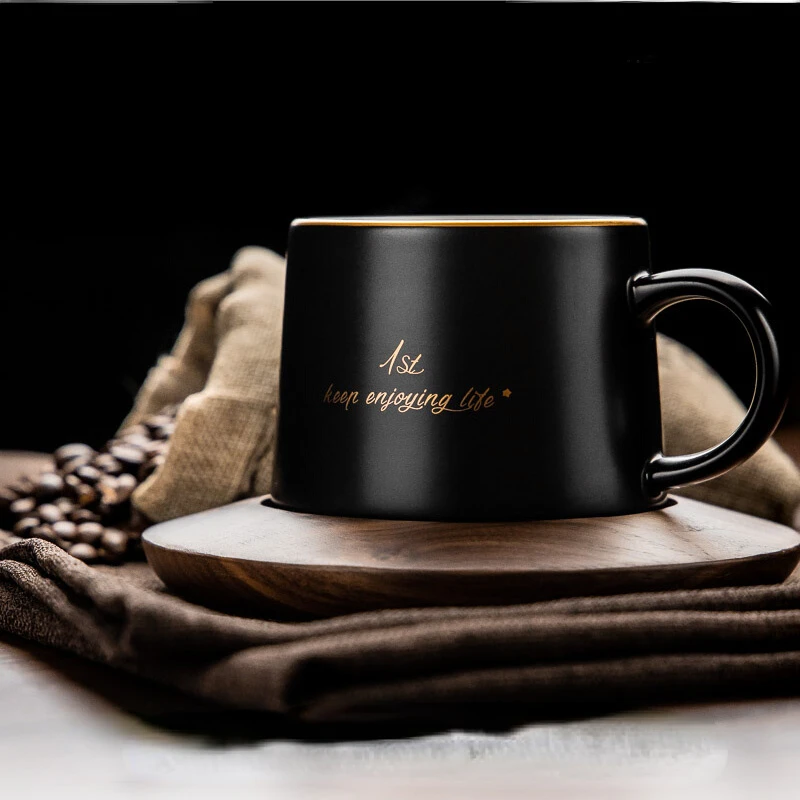 Ceramic mug men's gold-plated black household cup exquisite light luxury coffee cup Chinese Valentine's Day gift
Ceramic mug men's gold-plated black household cup exquisite light luxury coffee cup Chinese Valentine's Day gift
