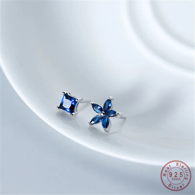Blue Cubic Zirconia Flower Earrings Real 925 Sterling Silver Stud Earrings Antiallergic Cute Exquisite for Women Party
Blue Cubic Zirconia Flower Earrings Real 925 Sterling Silver Stud Earrings Antiallergic Cute Exquisite for Women Party