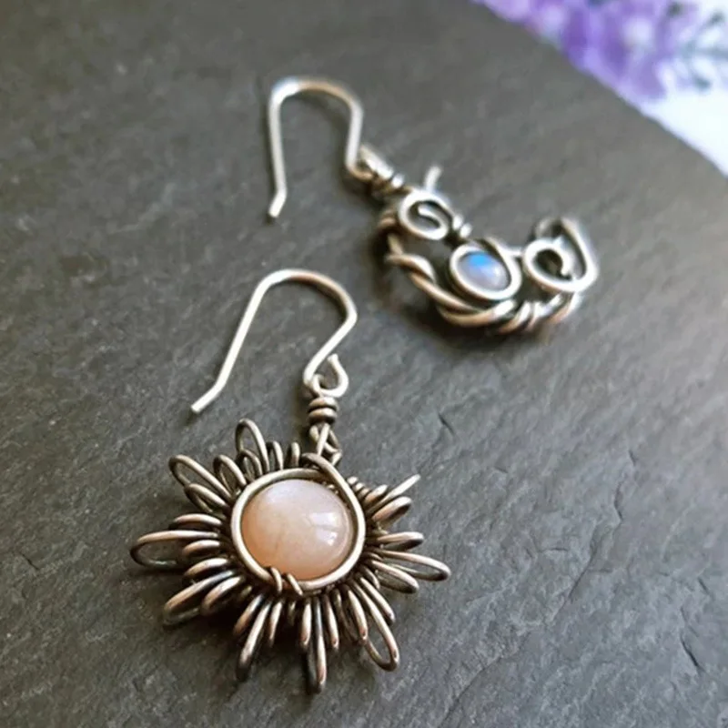 Vintage Boho Sun Moon Ladies Alloy Earrings Imitation Moonstone Asymmetric Geometric Earrings For Party Wedding Staff Benefits
Vintage Boho Sun Moon Ladies Alloy Earrings Imitation Moonstone Asymmetric Geometric Earrings For Party Wedding Staff Benefits